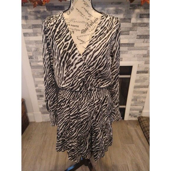 Michael kors Ruffled Puff Sleeve Dress Sm Zebra Cottage Core Boho Feminine - Picture 2 of 11
